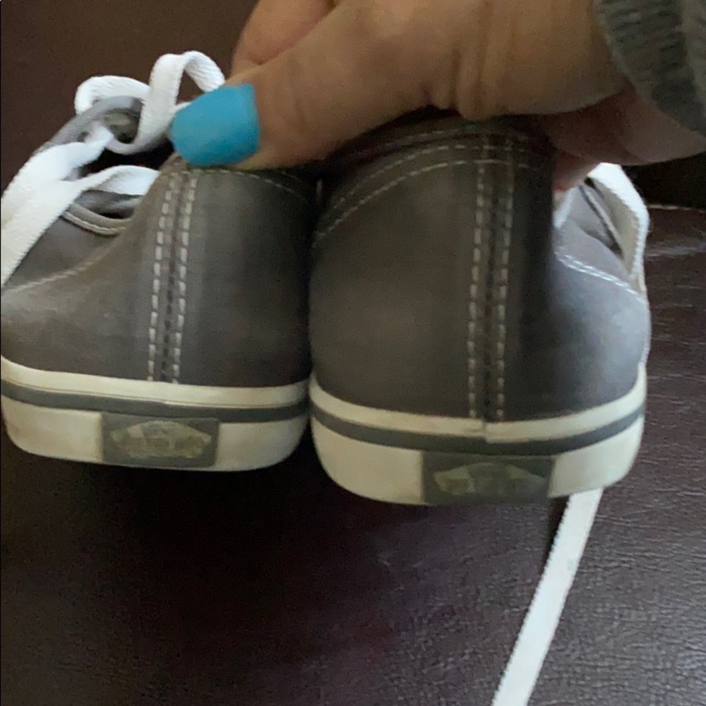 Vans - Picture 3 of 6